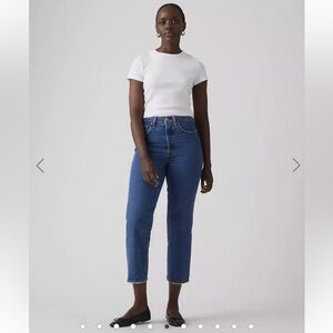 Levi's Women's Blue Straight Leg Jeans • Ribcage Straight Ankle Women's Jeans